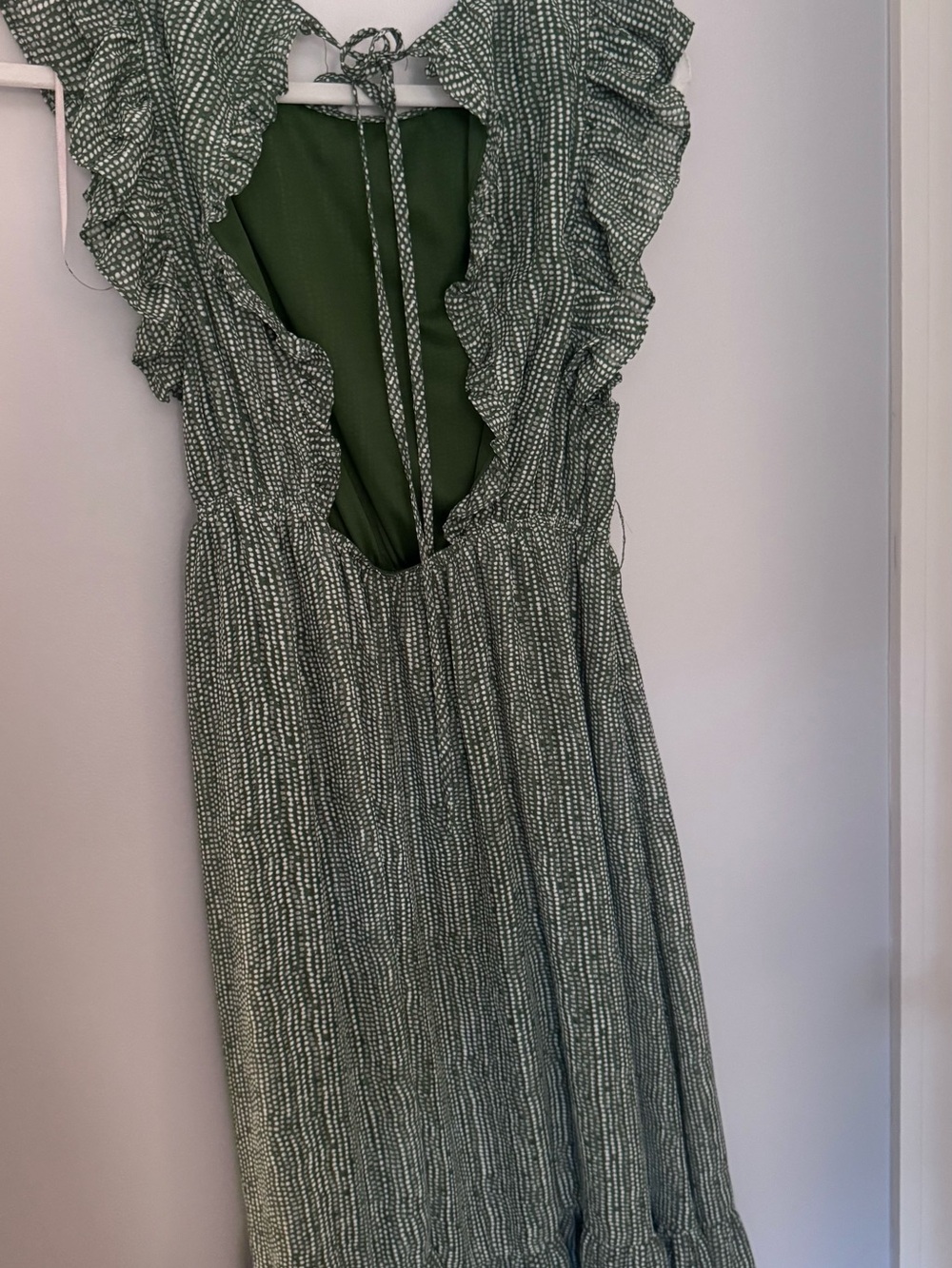 Green Ruffled Open Back Dress - Picture 2 of 3